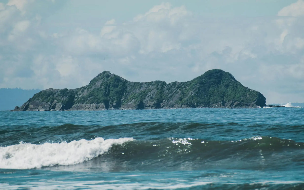 Costa Rica – Hidden Dangers of Rip Currents and Sudden Rainy Season Surprises